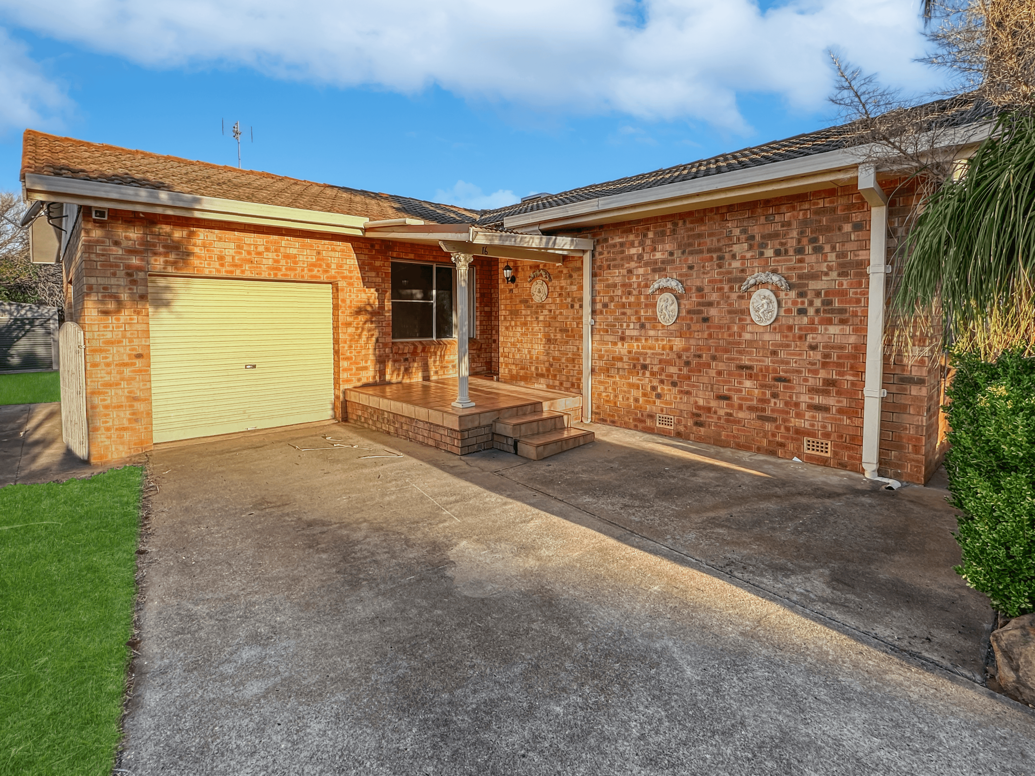 16 Howard Avenue, DUBBO, NSW 2830