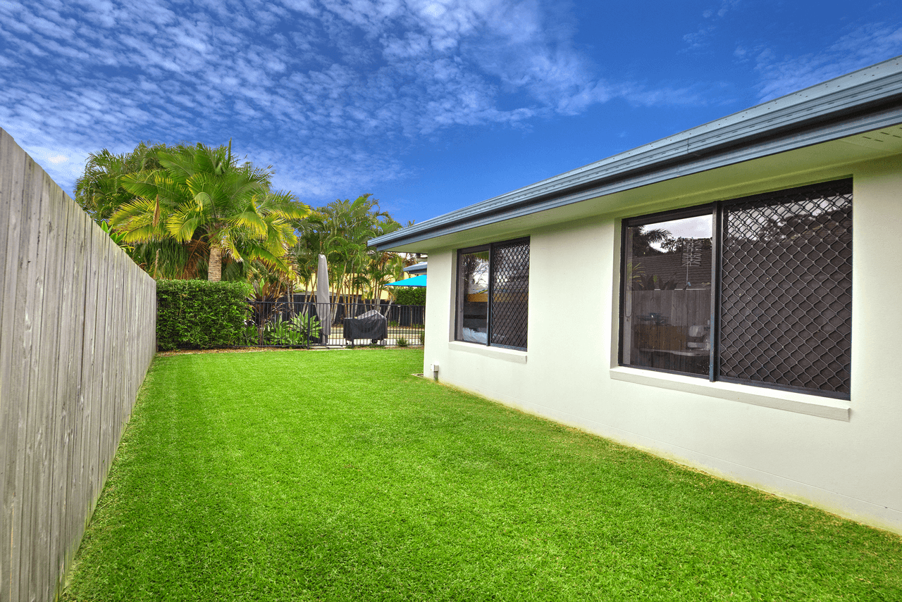 4 Madison Close, BUDERIM, QLD 4556