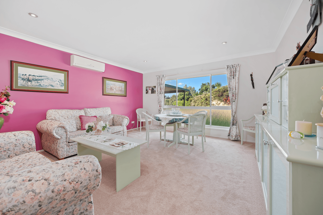 14 Wilga Court, ASHMORE, QLD 4214