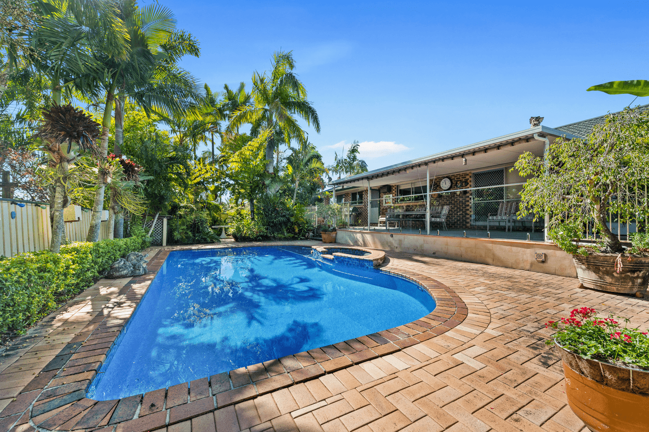 14 Wilga Court, ASHMORE, QLD 4214