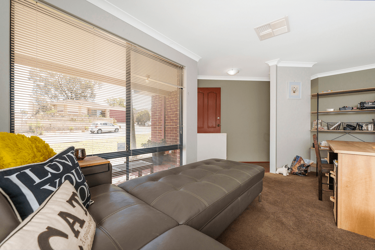 28 Oakfield Gardens,, PARMELIA, WA 6167
