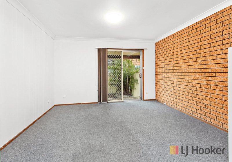 1/62-64 Peterborough Avenue, LAKE ILLAWARRA, NSW 2528