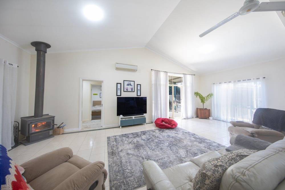 9-13 BRIAR STREET, KOONDROOK, VIC 3580