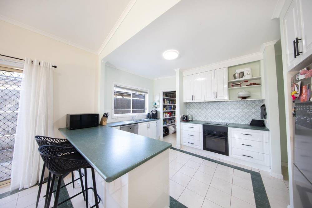 9-13 BRIAR STREET, KOONDROOK, VIC 3580