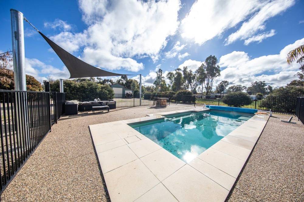 9-13 BRIAR STREET, KOONDROOK, VIC 3580
