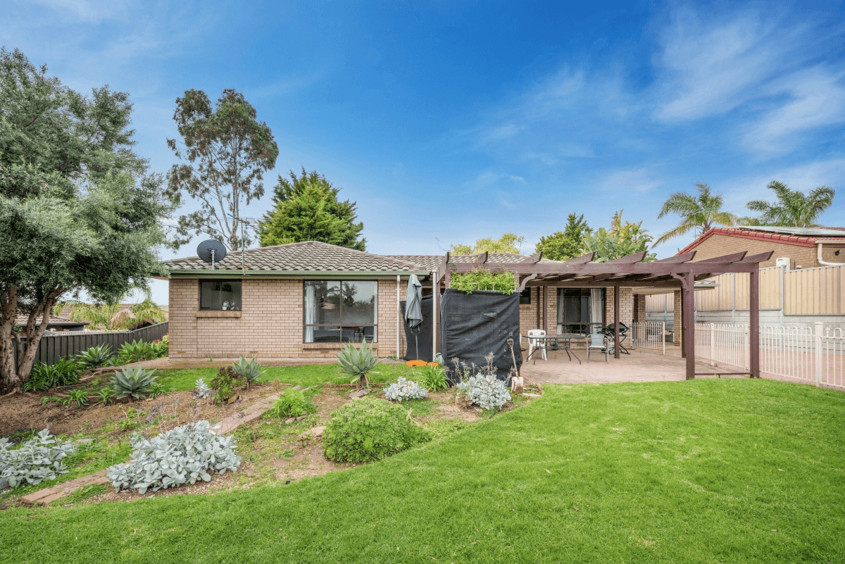 34 Moor Cresc, HALLETT COVE, SA 5158