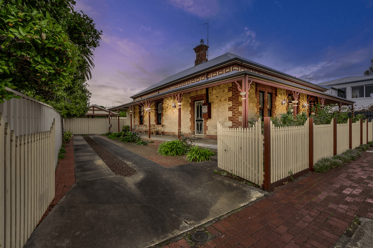 7 Stuart Street, VICTOR HARBOR, SA 5211