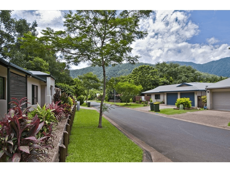 8 Lum Jim St, Redlynch, QLD 4870