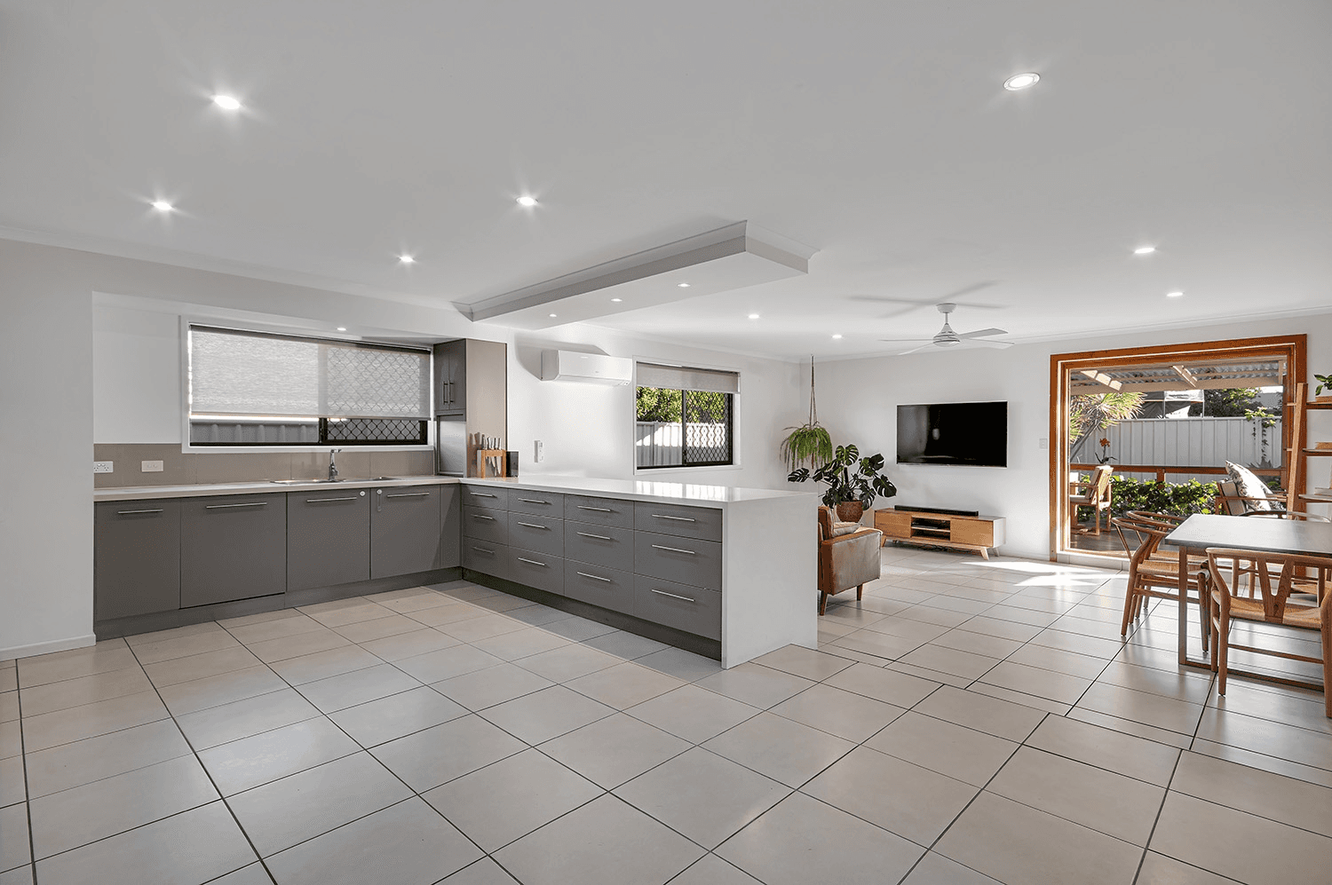 10 Pretella Street, Wurtulla, QLD 4575