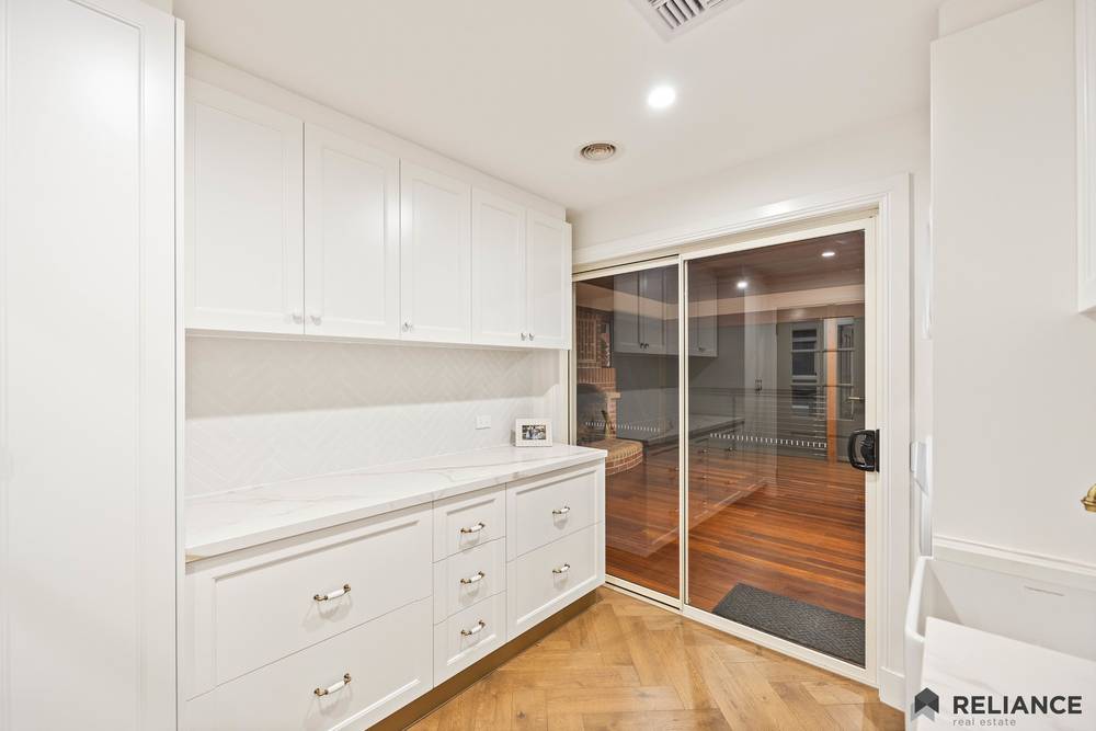 56 Valley View Grove, Harkness, VIC 3337