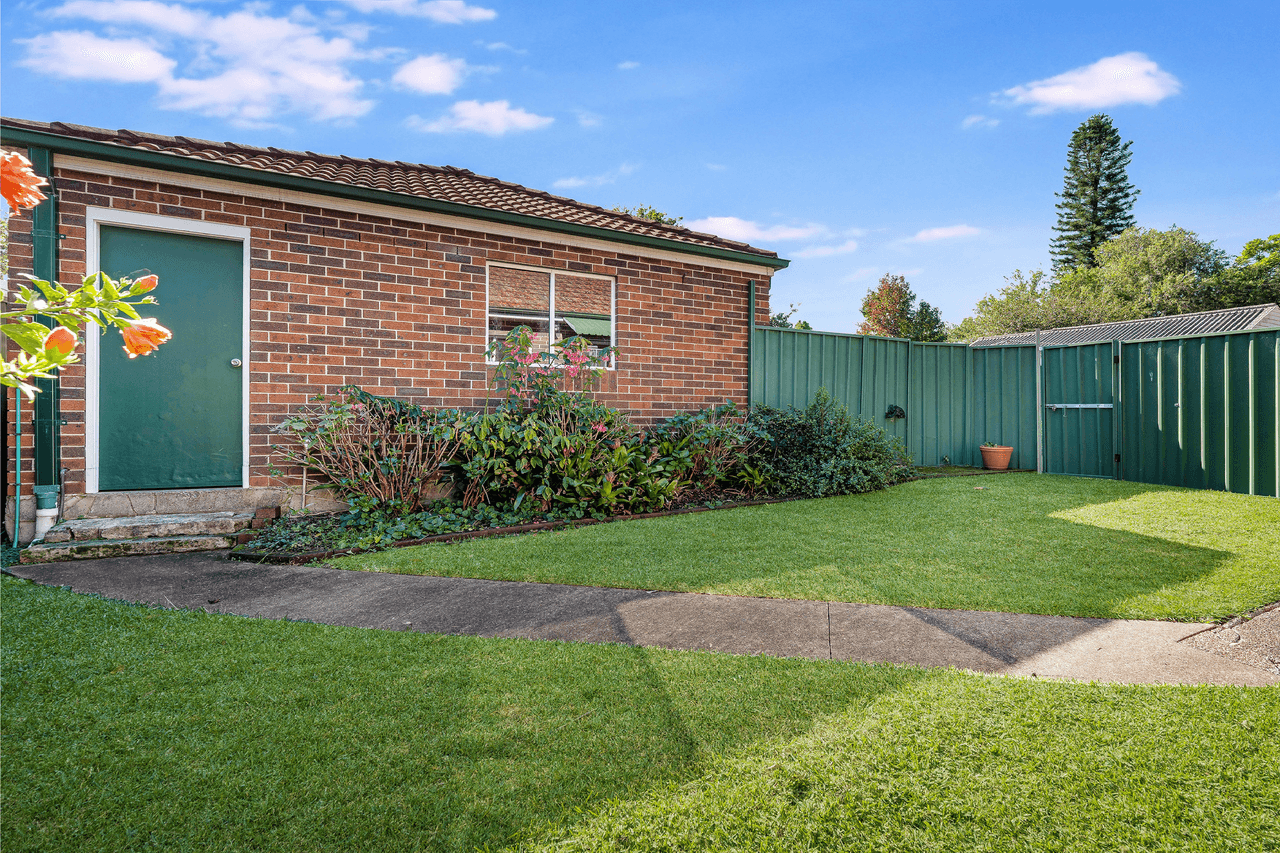 52 Cairns St, RIVERWOOD, NSW 2210