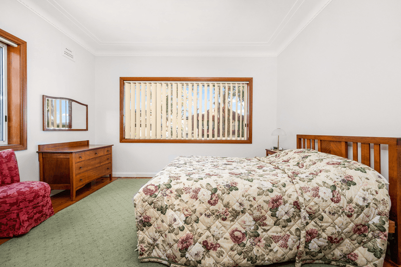 52 Cairns St, RIVERWOOD, NSW 2210