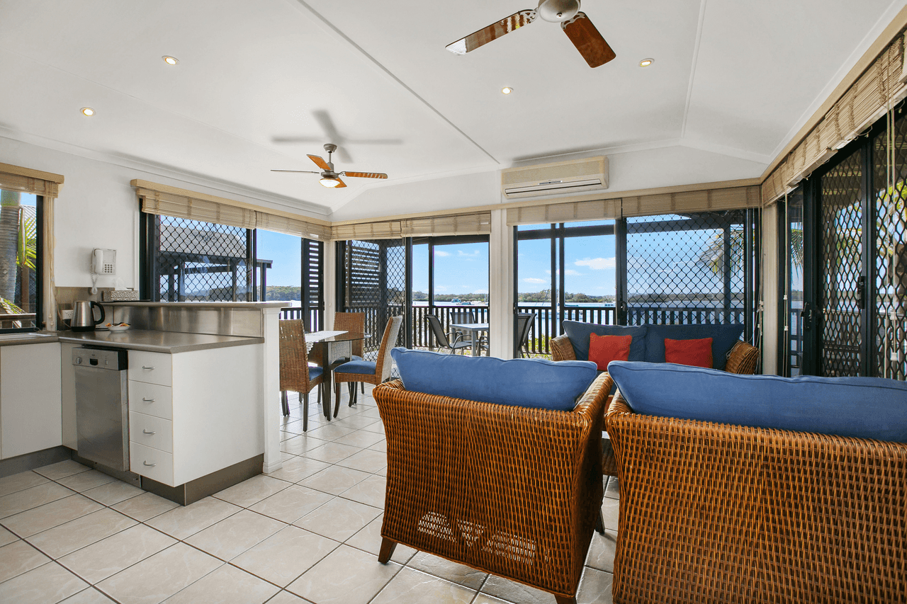 14 The Villa " Key Largo ", TIN CAN BAY, QLD 4580