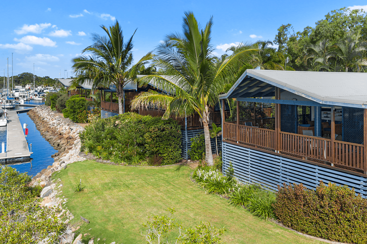 14 The Villa " Key Largo ", TIN CAN BAY, QLD 4580