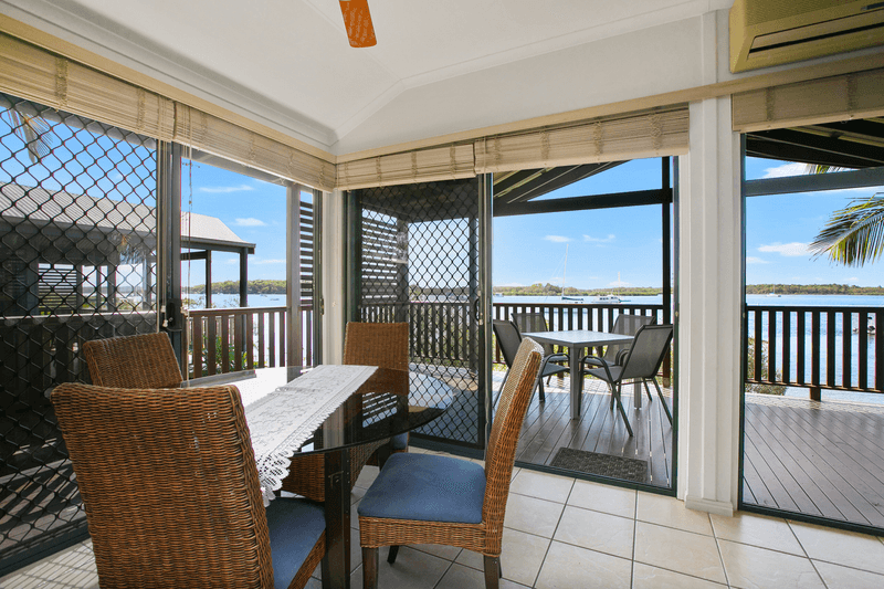 14 The Villa " Key Largo ", TIN CAN BAY, QLD 4580