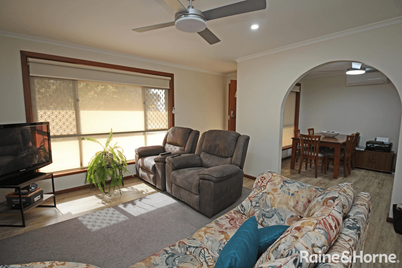 2/13 Margaret Avenue, PORT LINCOLN, SA 5606