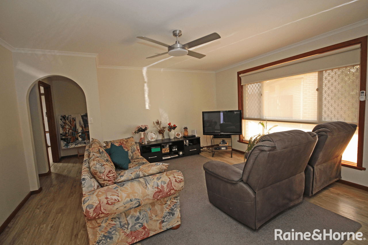 2/13 Margaret Avenue, PORT LINCOLN, SA 5606