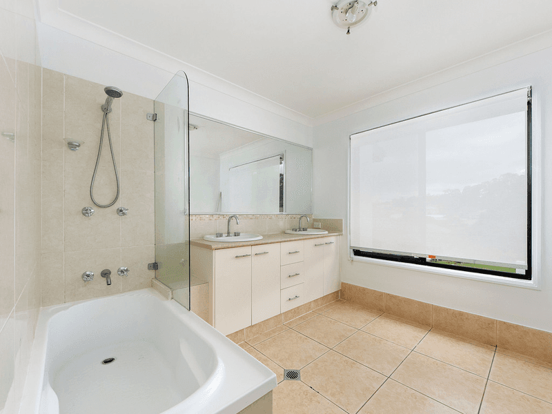 1/48 Bluetail Crescent, UPPER COOMERA, QLD 4209