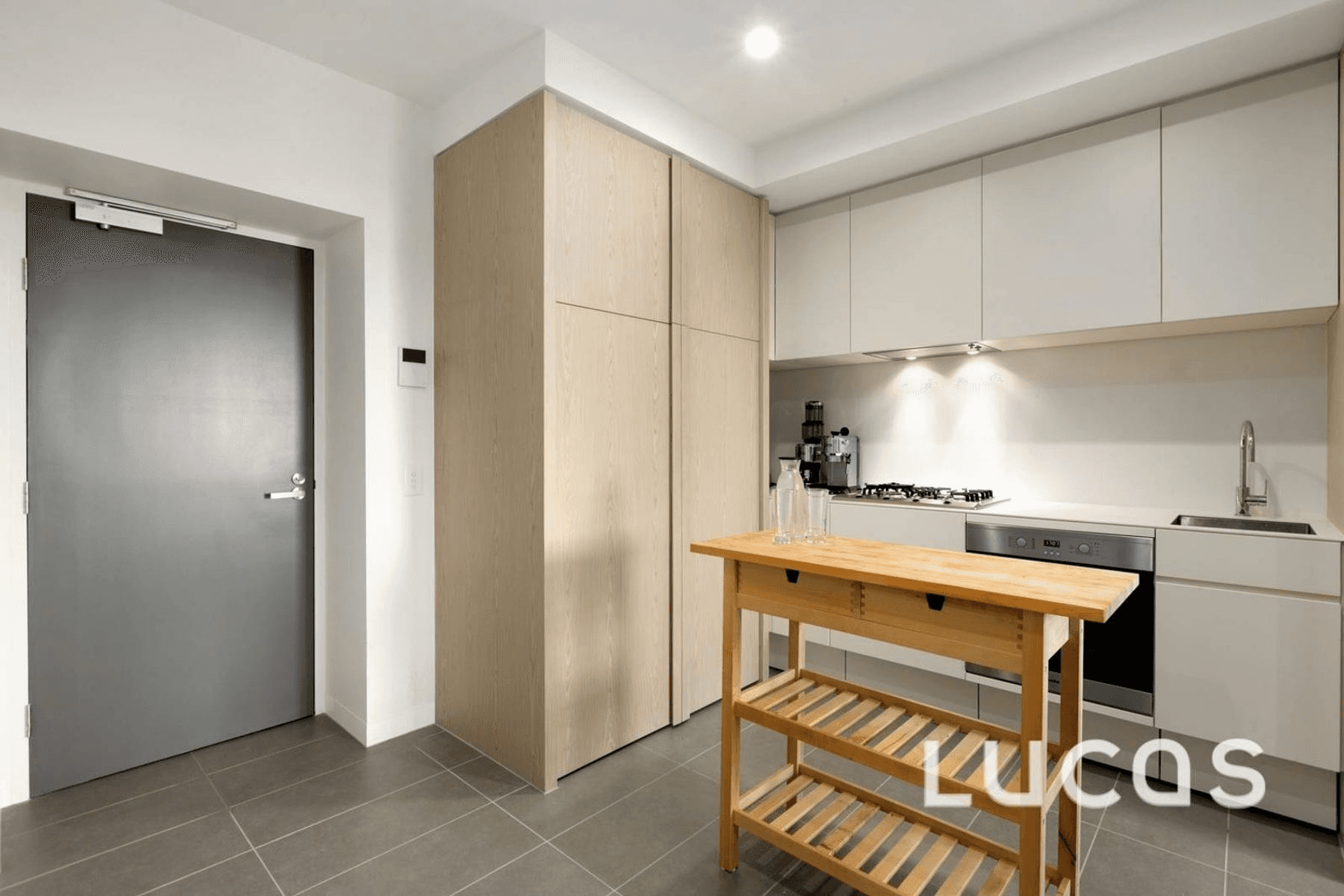 2007/8 Pearl River Road, DOCKLANDS, VIC 3008