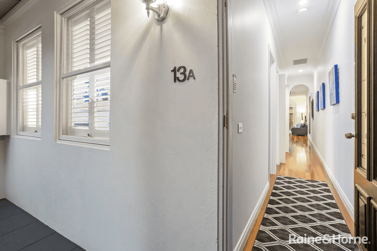 13a Russell Place, WILLIAMSTOWN, VIC 3016