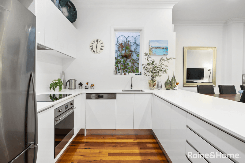 13a Russell Place, WILLIAMSTOWN, VIC 3016