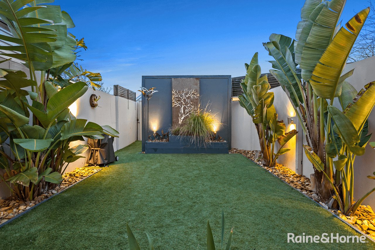 13a Russell Place, WILLIAMSTOWN, VIC 3016