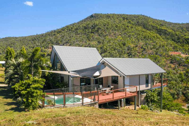 26 Roseric Crescent, HIDEAWAY BAY, QLD 4800