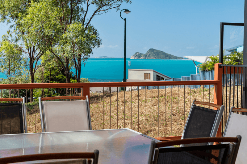 26 Roseric Crescent, HIDEAWAY BAY, QLD 4800