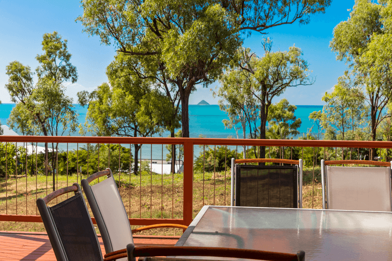 26 Roseric Crescent, HIDEAWAY BAY, QLD 4800