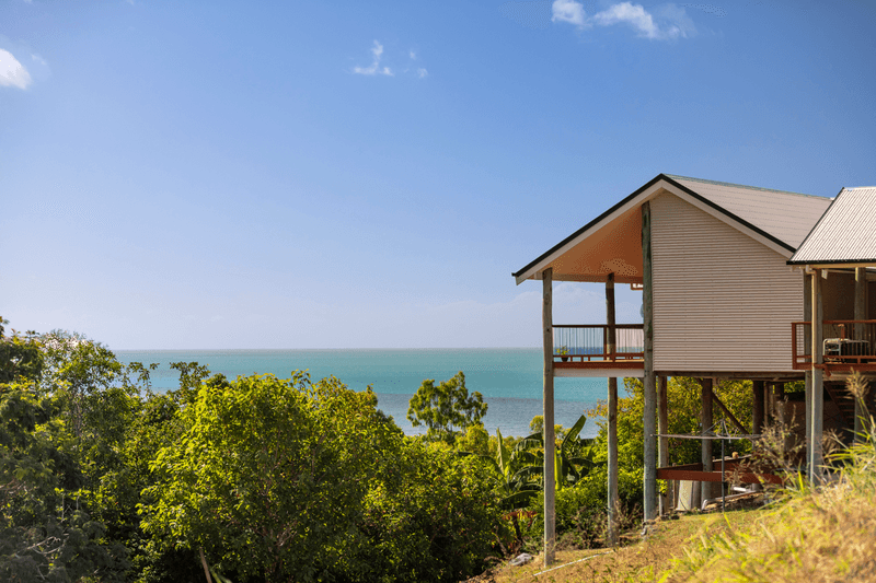 26 Roseric Crescent, HIDEAWAY BAY, QLD 4800