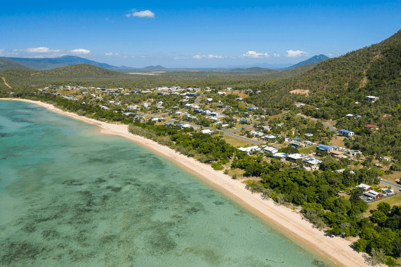 26 Roseric Crescent, HIDEAWAY BAY, QLD 4800