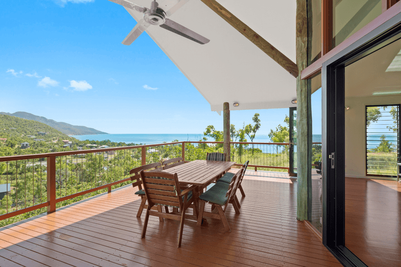 26 Roseric Crescent, HIDEAWAY BAY, QLD 4800