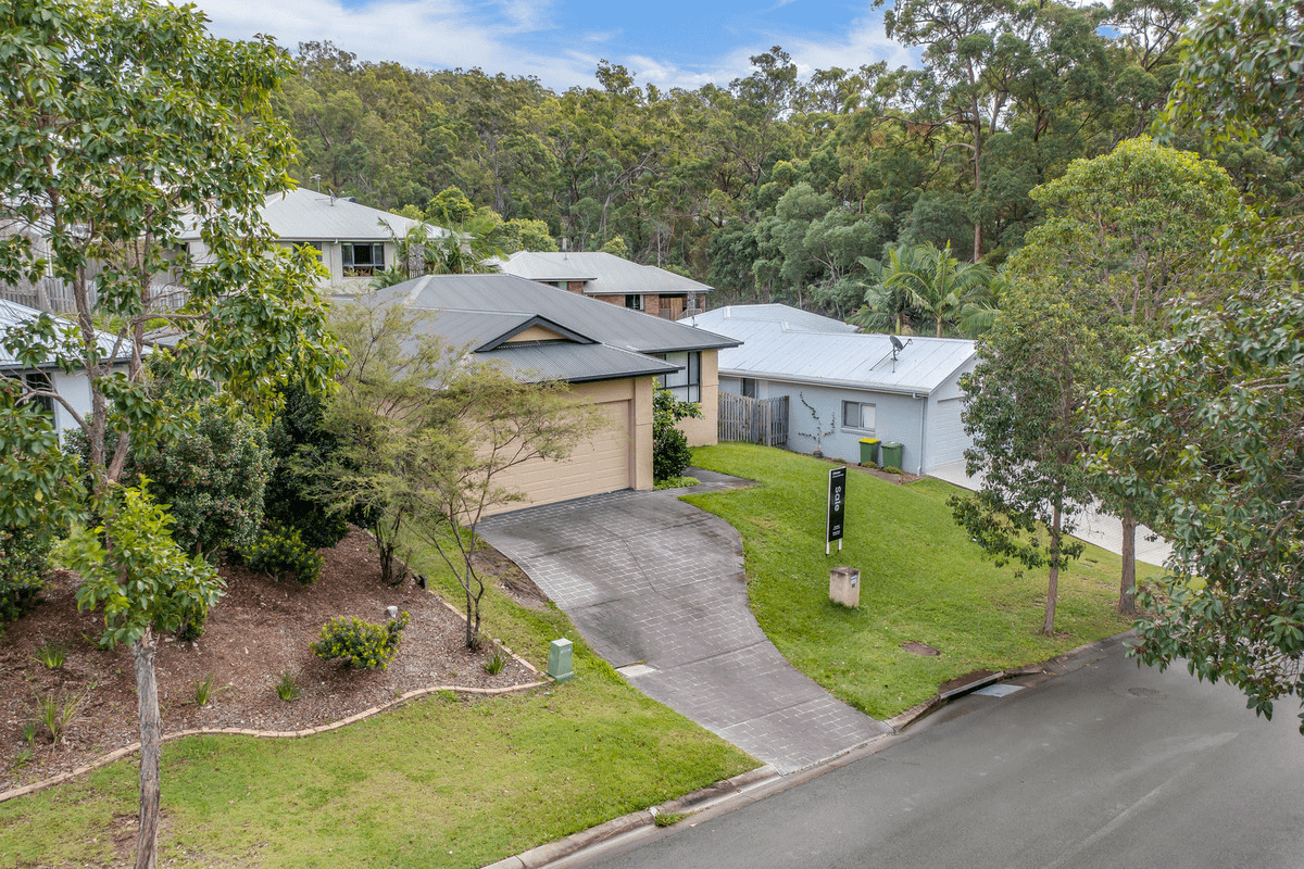 17 Saltwater Boulevard, OXENFORD, QLD 4210