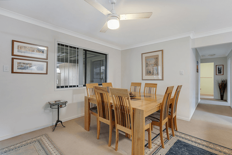 17 Saltwater Boulevard, OXENFORD, QLD 4210