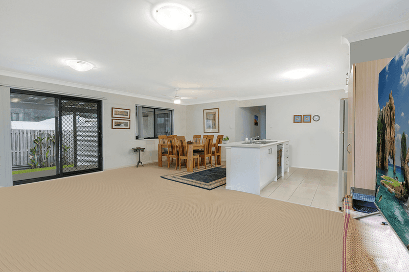 17 Saltwater Boulevard, OXENFORD, QLD 4210