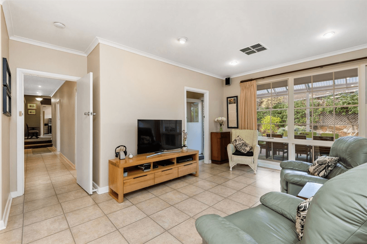 13 Californian Crescent, GLENALTA, SA 5052