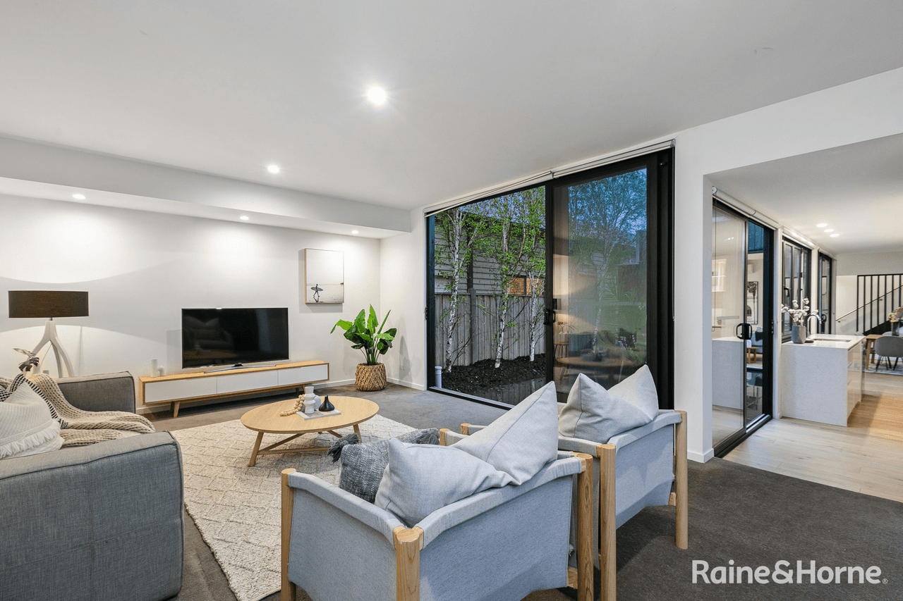 241 Douglas Parade, NEWPORT, VIC 3015