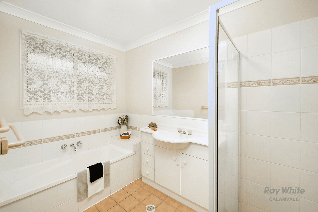 47 Cottonwood Crescent, CALAMVALE, QLD 4116