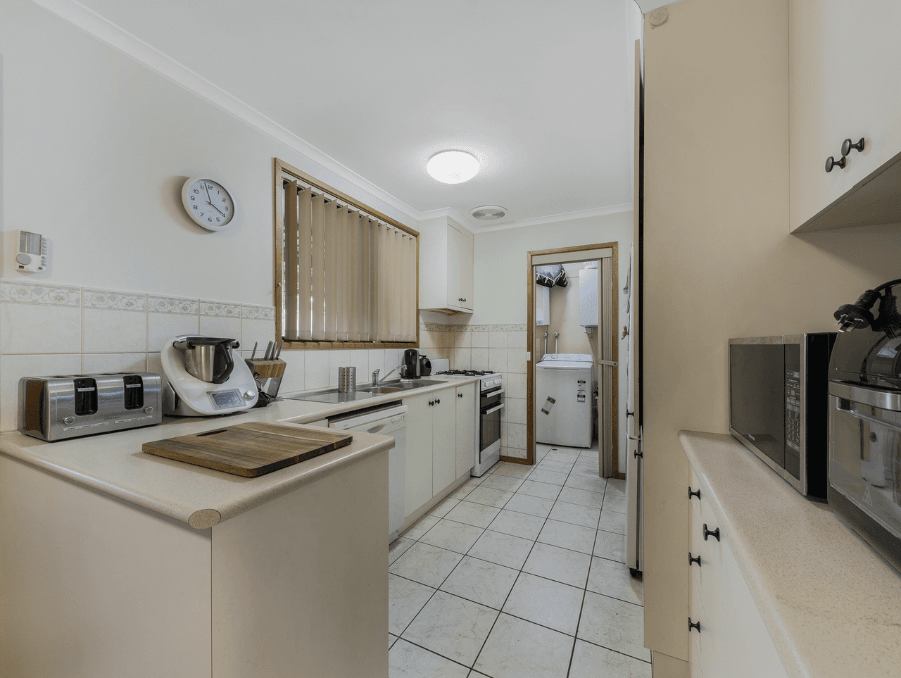 3 Yate Court, THURGOONA, NSW 2640