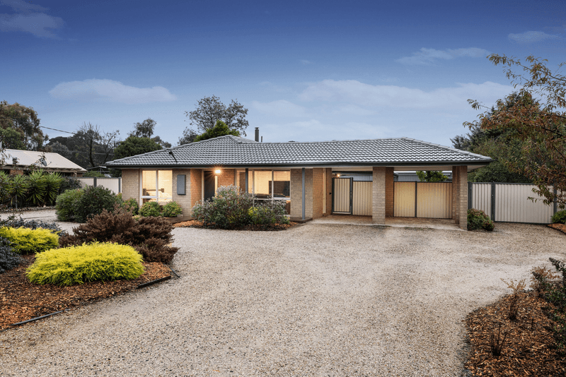 3 Redwood Court, ROMSEY, VIC 3434