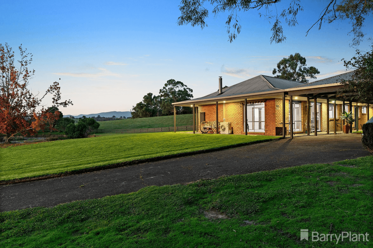 4 Brodrick Road, Macclesfield, VIC 3782