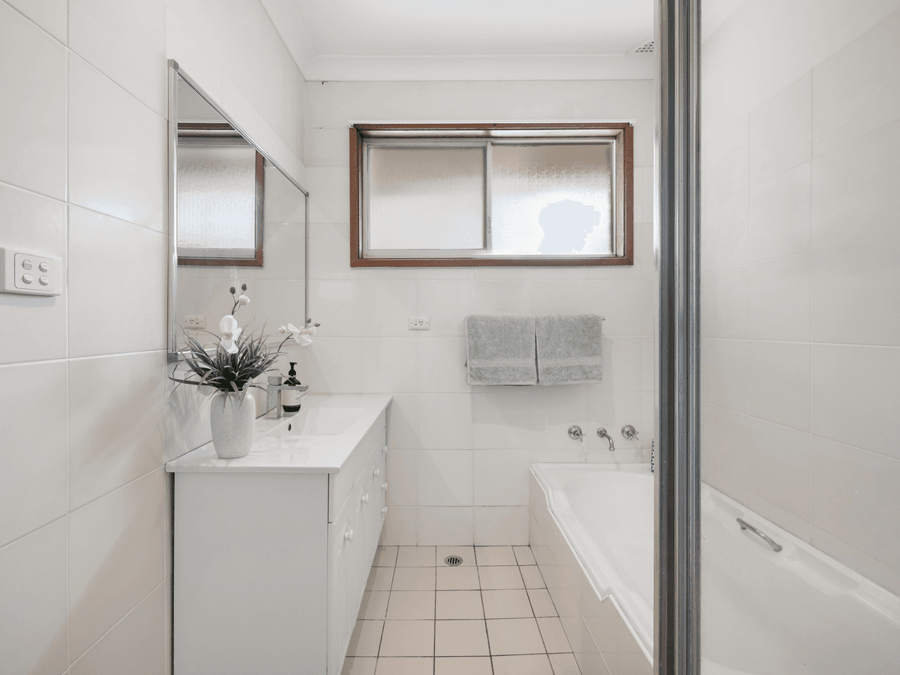 9 Guise Road, BRADBURY, NSW 2560