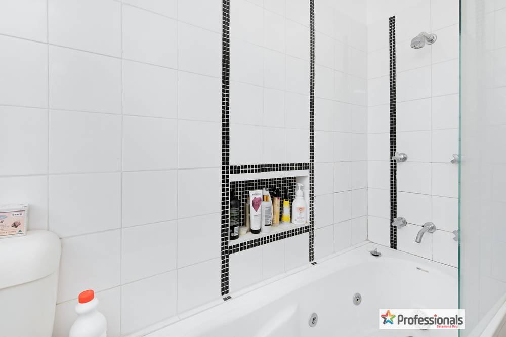 35 Dominic Drive, BATEHAVEN, NSW 2536