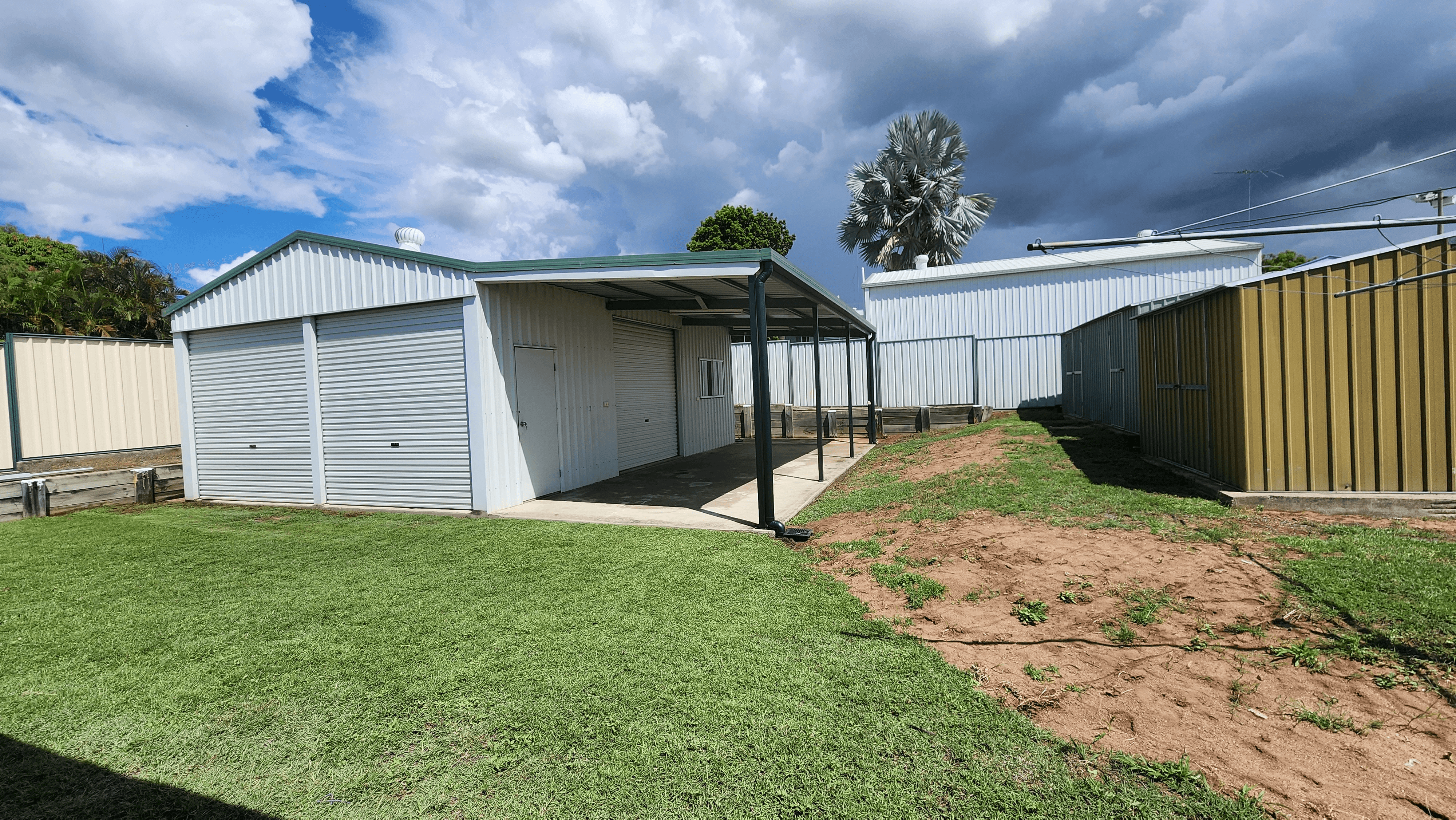 10 Burnham St, Moura, QLD 4718