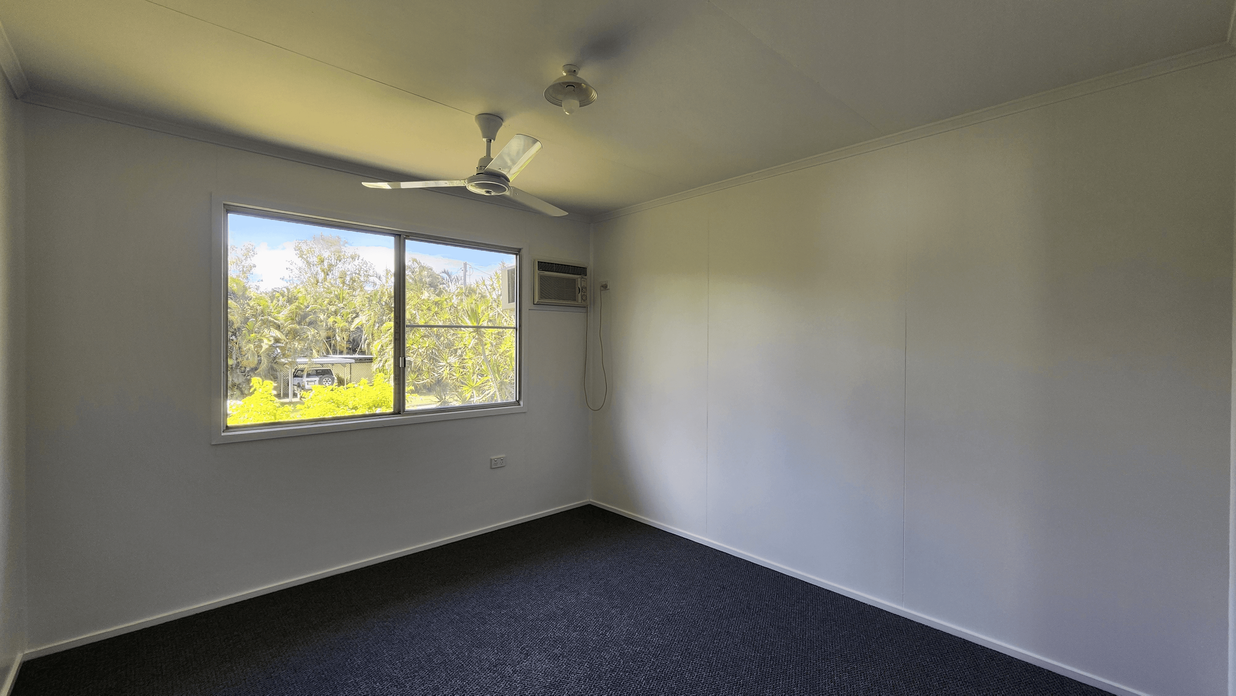 10 Burnham St, Moura, QLD 4718