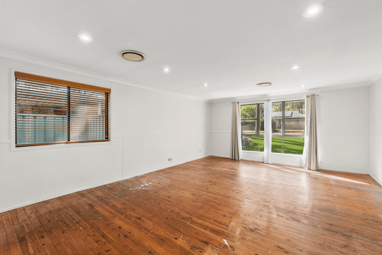 11 Nightingale Square, GLOSSODIA, NSW 2756