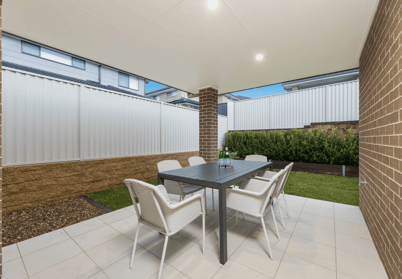 20 Tess Circuit, ORAN PARK, NSW 2570