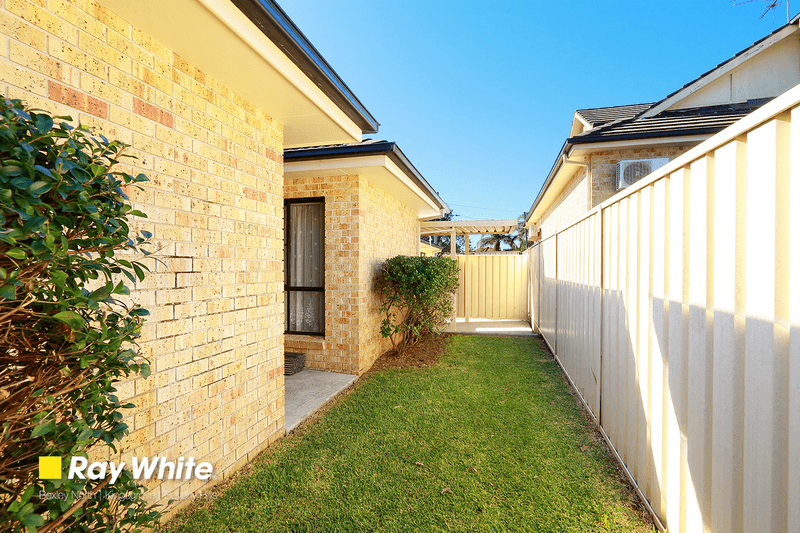 2/4 Iona Place, BASS HILL, NSW 2197