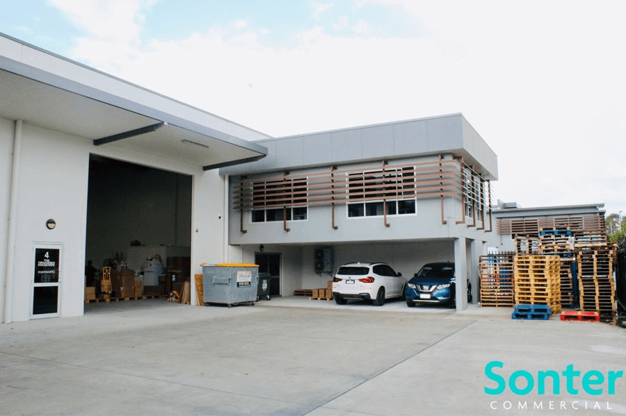 4/8 Anisar Court, MOLENDINAR, QLD 4214