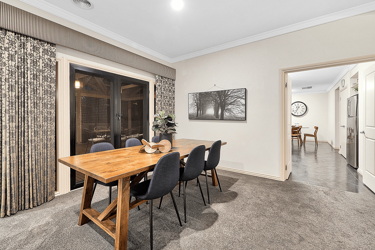 54 Inglis Road, BERWICK, VIC 3806